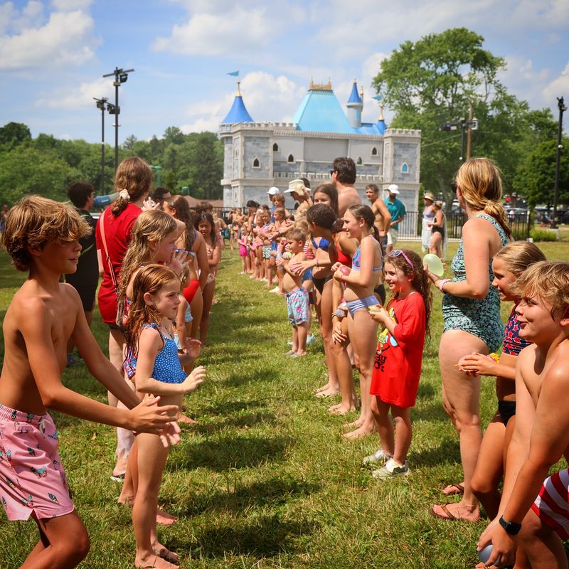 Water Balloon Toss