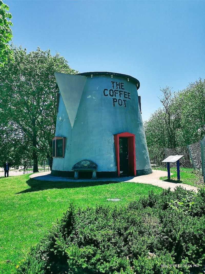 The Giant Coffee Pot