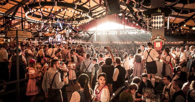 Touristy Oktoberfest, Munich