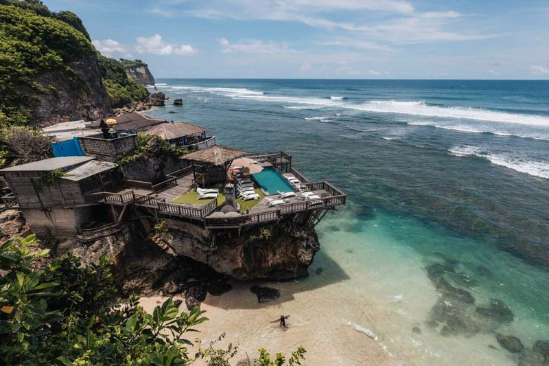 Bingin Beach