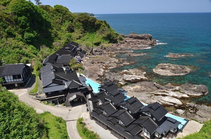 Commercialized Cliff Edge