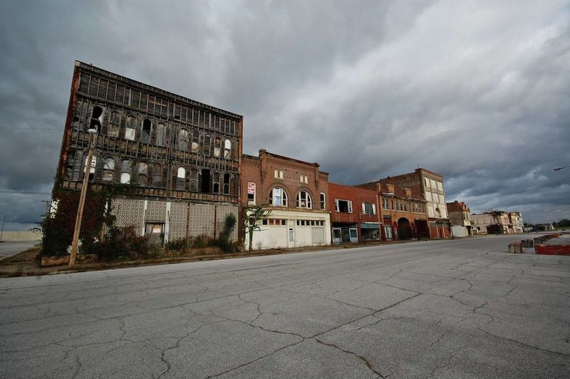 Cairo, Illinois - River Town Collapse