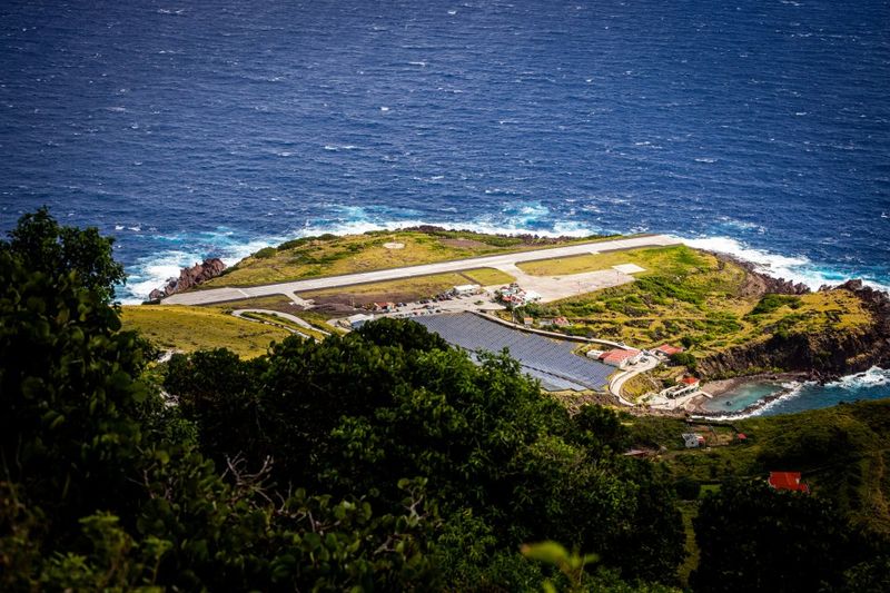 Juancho E. Yrausquin Airport, Saba
