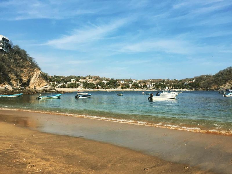 Puerto Ángel Main Beach (Playa Principal, Oaxaca)