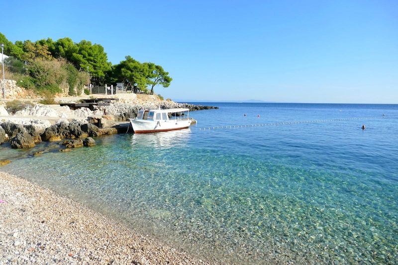 Milna Beach