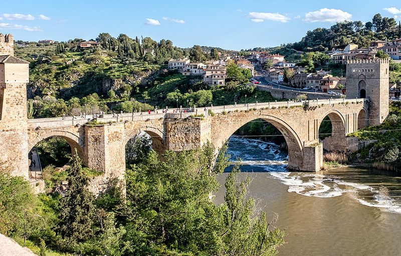 Puente de San Martín, Spain