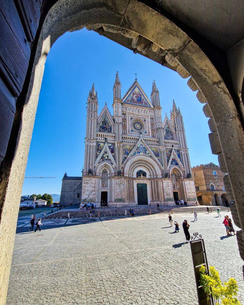 Orvieto's Cliffside Mesmerism
