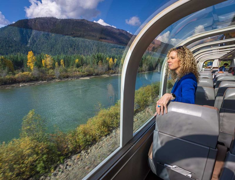 Rocky Mountaineer, Canada