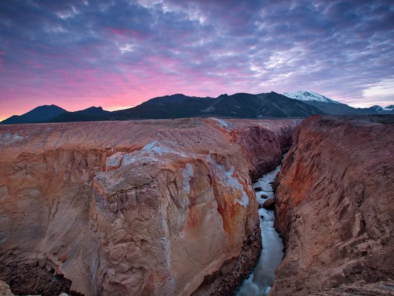 Katmai National Park: The Valley of Ten Thousand Smokes