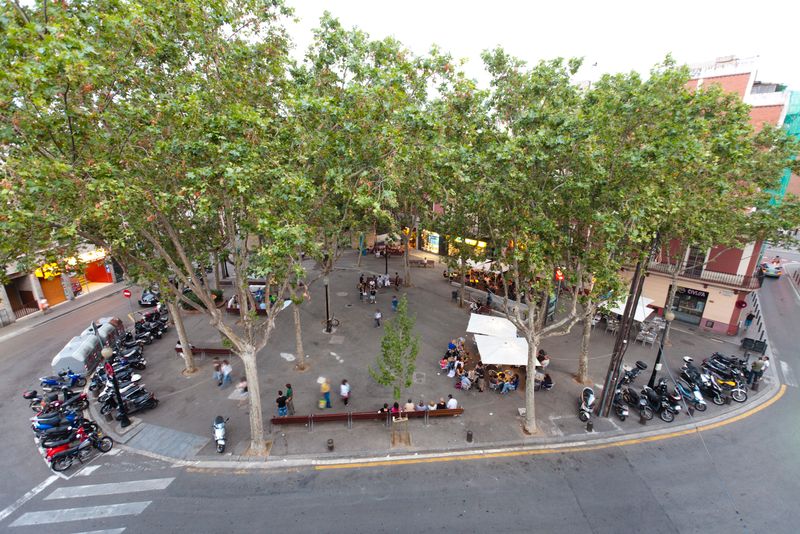 Horta's Plaça Eivissa