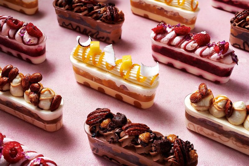 Overhyped Dessert Parlor
