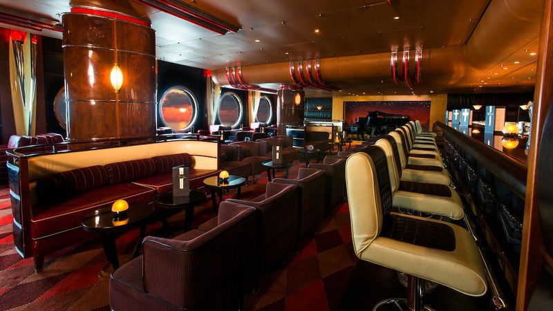 Hidden Lounges