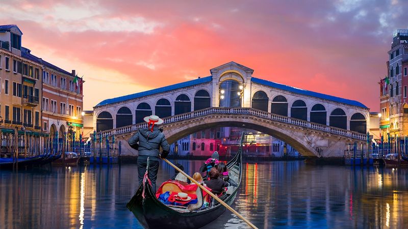 Venetian Canals: A Dance on Water