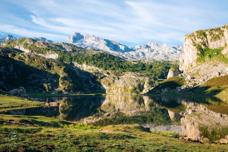 The Tranquil Waters of Lake Covadonga