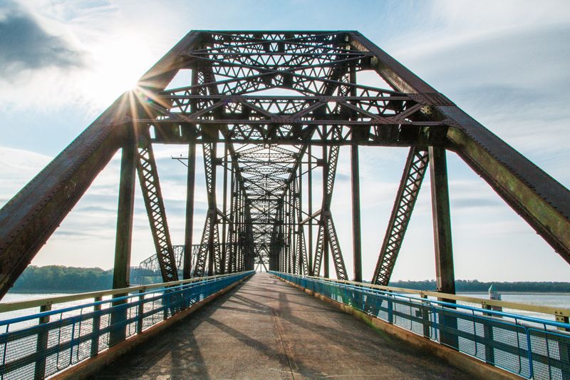 Chain of Rocks Bridge