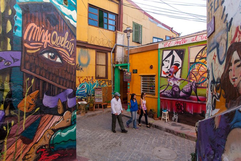 The Vibrant Streets of Valparaíso