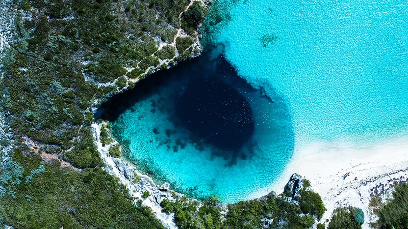 The Dean's Blue Hole