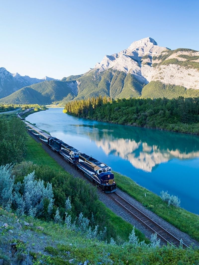 The Rocky Mountaineer, Canada