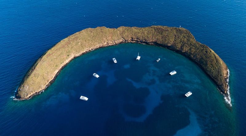 Tourist Trap: Molokini Crater, Hawaii