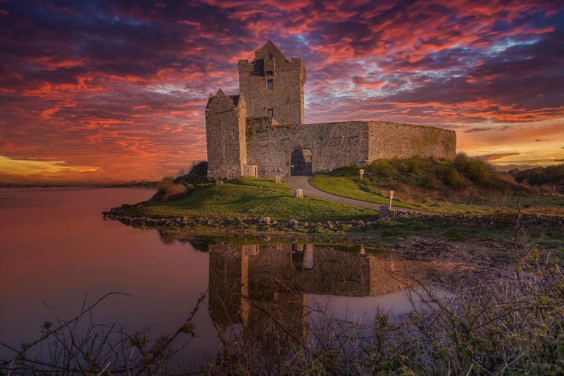 Dunguaire Castle