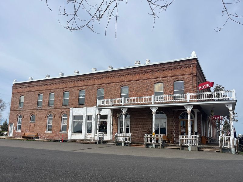 Shaniko – Home of the Desert Rat Brewery