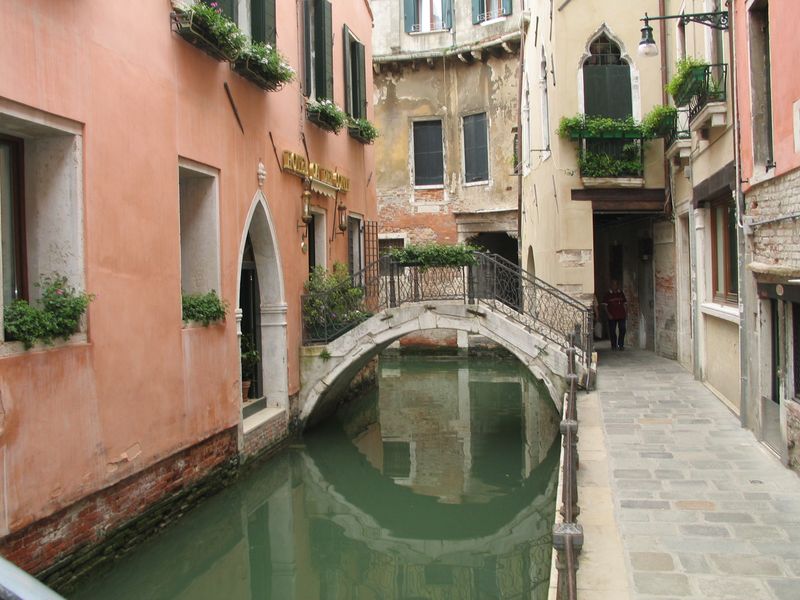 Explore Hidden Canals