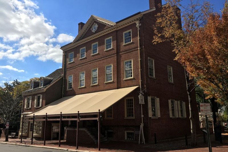 City Tavern – Philadelphia's Revolutionary Meeting Place