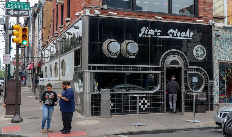 Tourist-Trap Cheesesteak Shops in Philadelphia