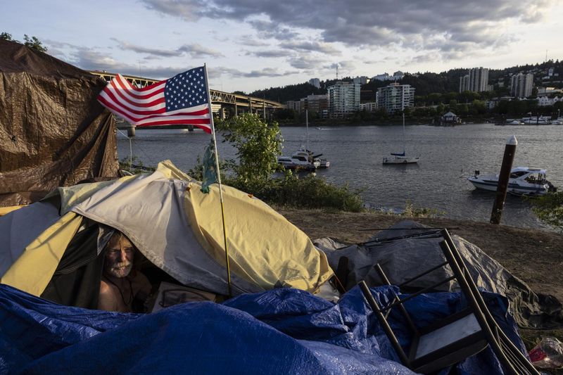 Oregon: Portland's Troubled Paradise