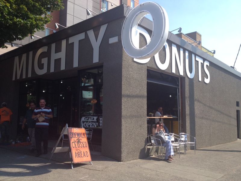 Mighty-O Donuts - Seattle's Organic Commitment