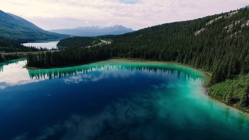 Emerald Lake, Yukon