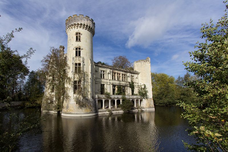 Château de la Mothe-Chandeniers, France