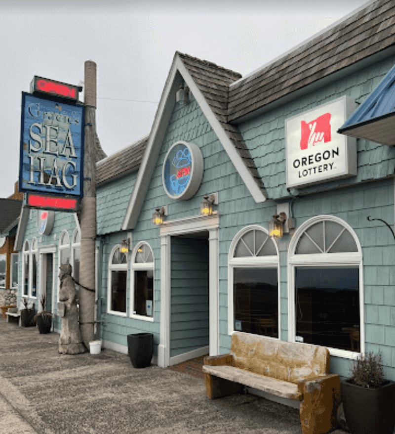 Gracie’s Sea Hag Bar & Lounge