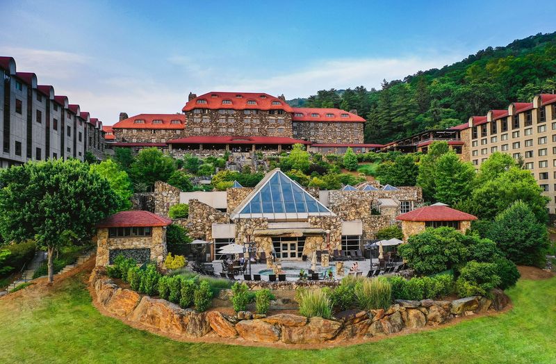 Grove Park Inn's Timeless Elegance