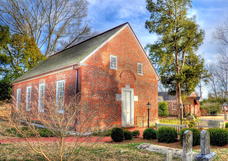 St. Thomas Church Still Welcomes Visitors