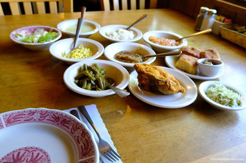Dan'l Boone Inn – Boone (Country Family-Style Buffet)