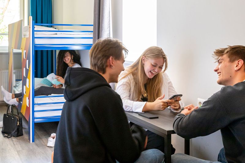 Choosing Hostels Over Hotels
