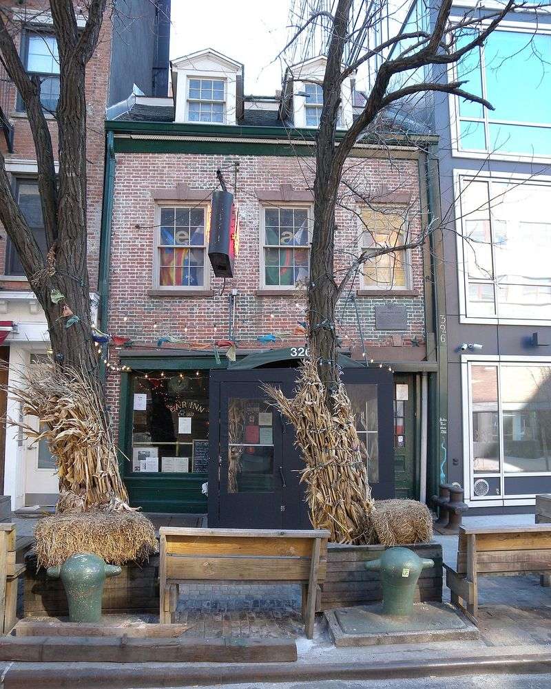 Ear Inn (c.1817): Sailors' Haven Turned Neighborhood Gem