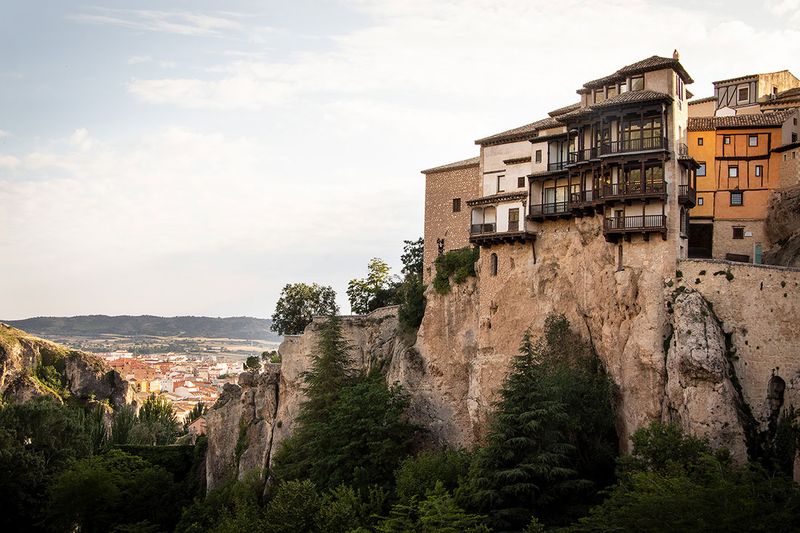 Cuenca - Hanging Houses Spectacle