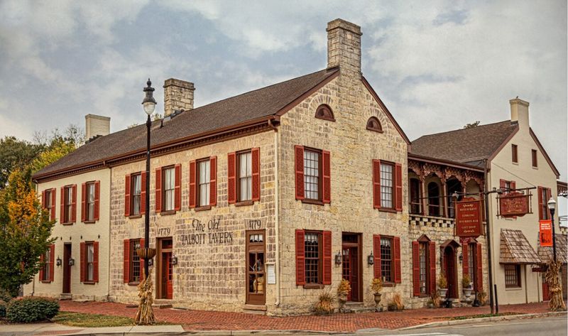 Bardstown, Kentucky: Bourbon Heritage in Amber