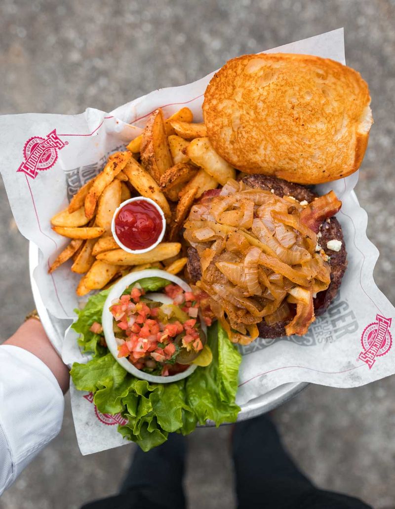 Fuddruckers