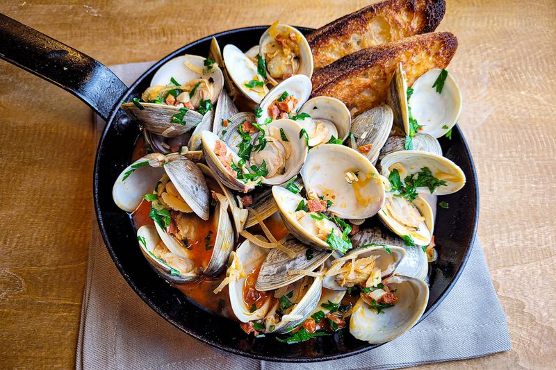 Clams - The Coastal Classic