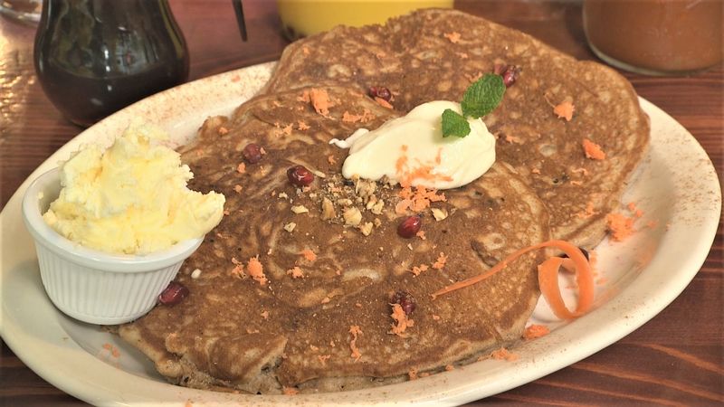 14 Carrot Café: Eastlake's Retro Breakfast Haven