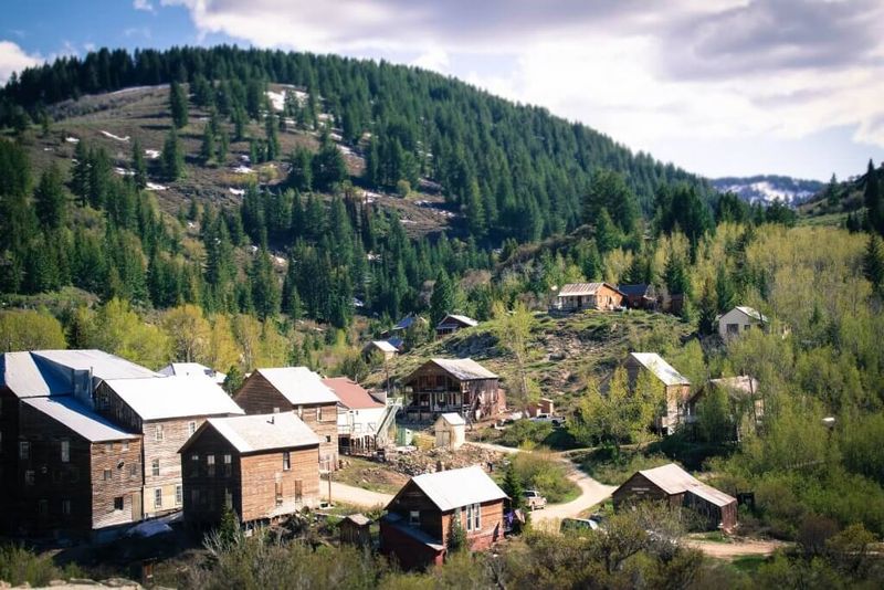 De Lamar Conceals Its Silver Mining Fortune Remnants