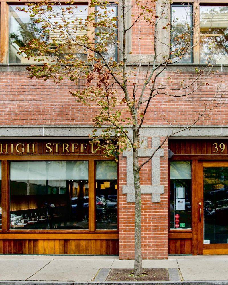 Connecticut: Olea (New Haven)