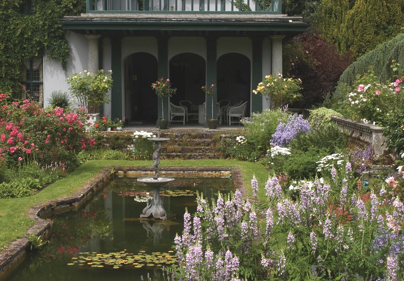 Private Victorian Garden Courtyards