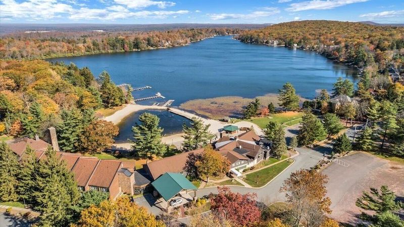 Lakeside Harmony Hotel