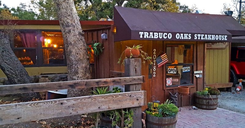 Trabuco Oaks Steakhouse: The Tie-Cutting Cabin