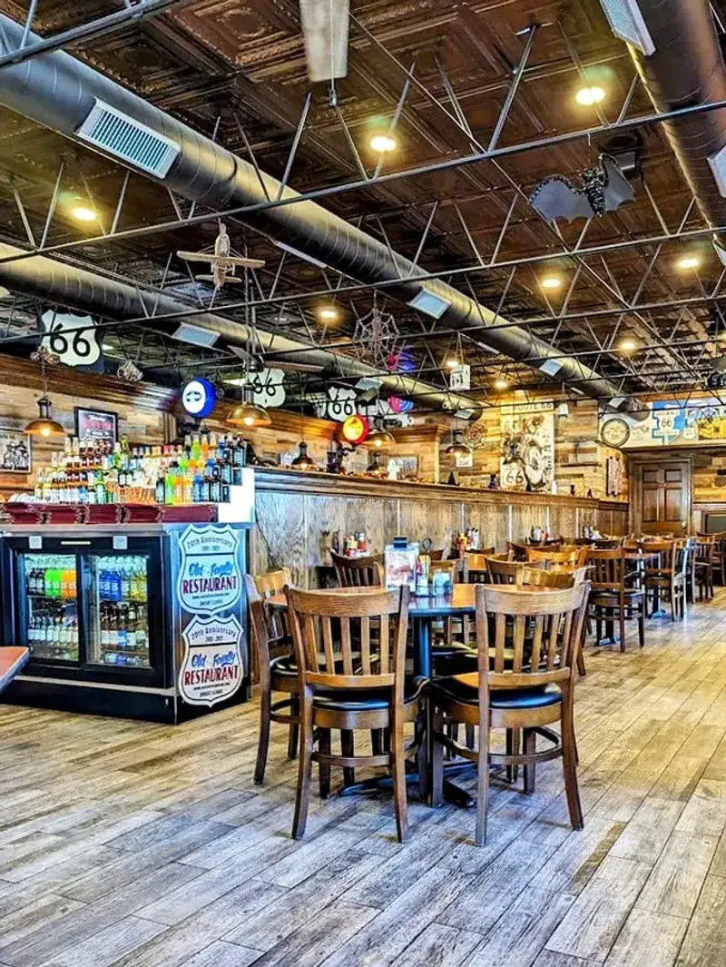 Old Route 66 Family Restaurant – Dwight, IL
