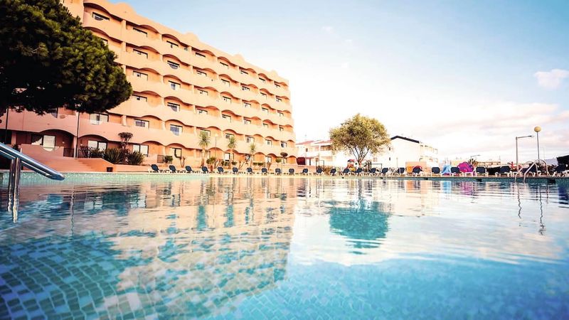 Vila Galé Atlântico (Lisbon) – Convenient But Limited
